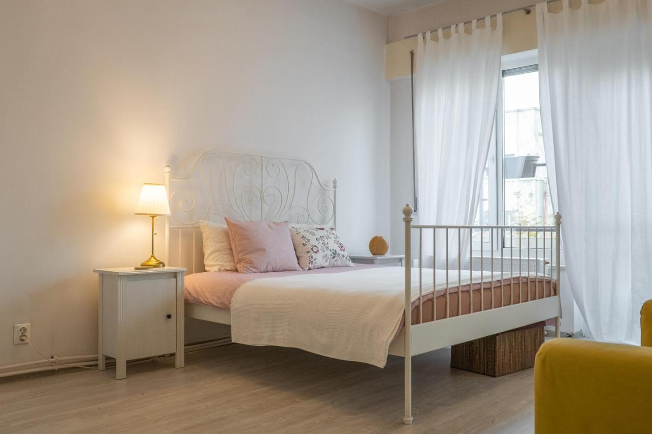 Bucharest Cozy Studio מראה חיצוני תמונה