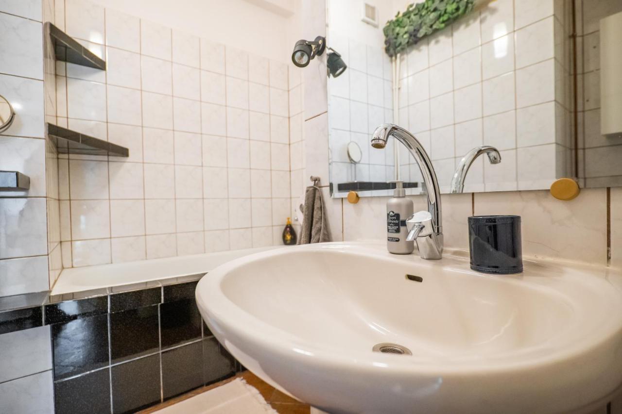 Bucharest Cozy Studio מראה חיצוני תמונה