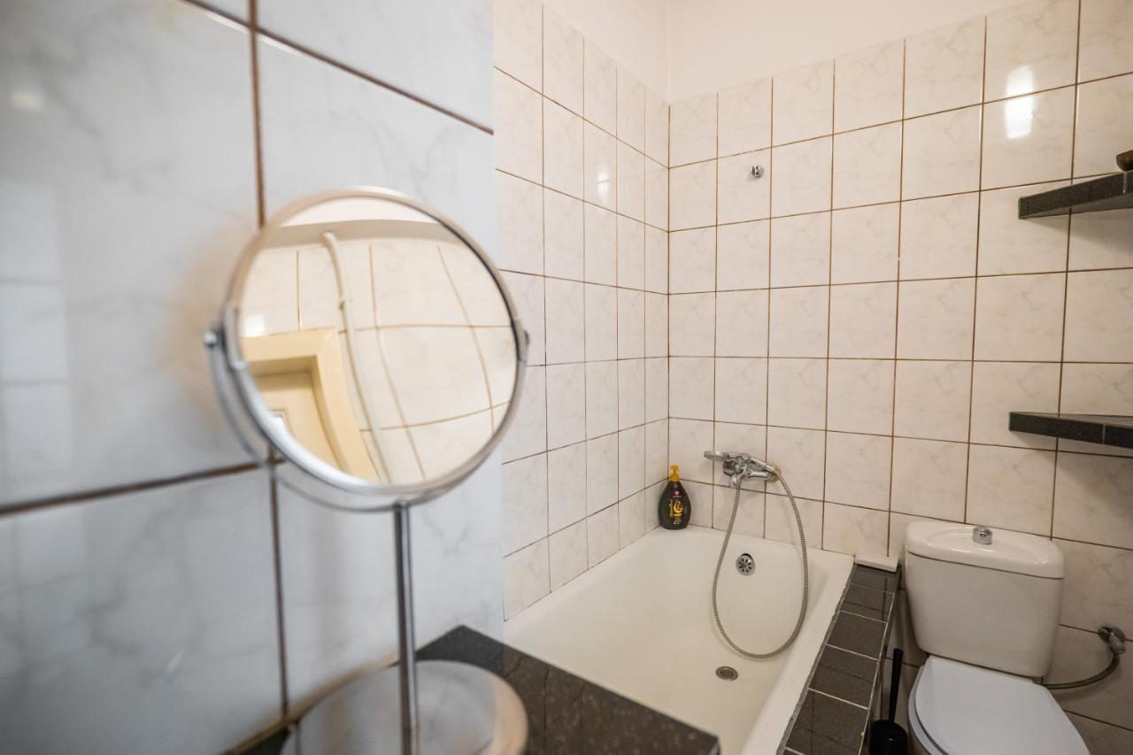 Bucharest Cozy Studio מראה חיצוני תמונה