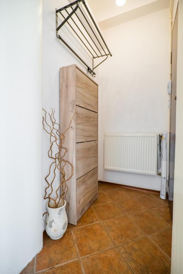 Bucharest Cozy Studio מראה חיצוני תמונה
